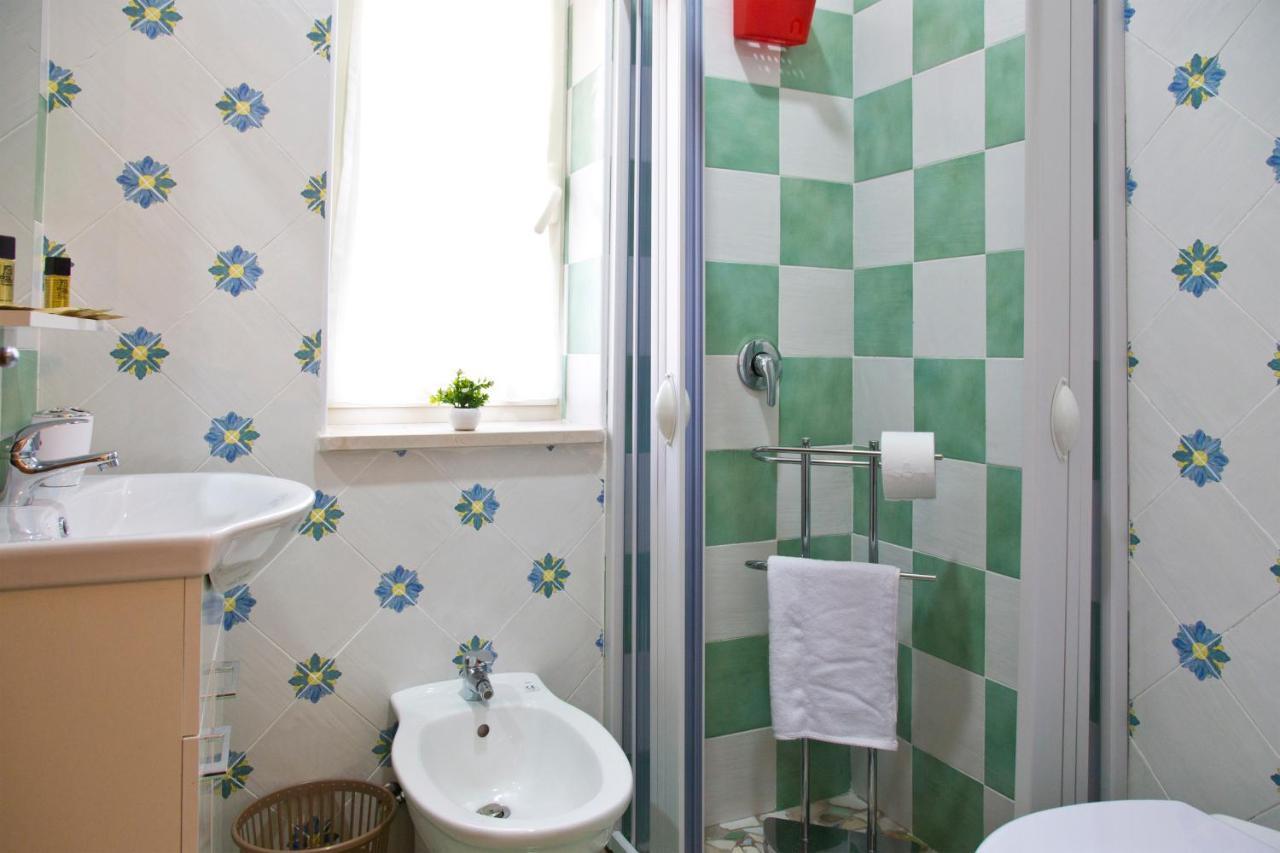 B&B Serena Кастелламмаре-ді-Стабія Екстер'єр фото