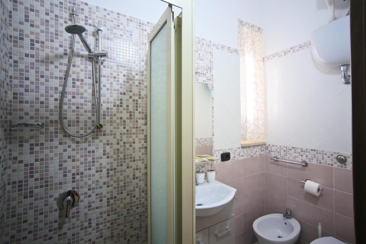 B&B Serena Кастелламмаре-ді-Стабія Екстер'єр фото
